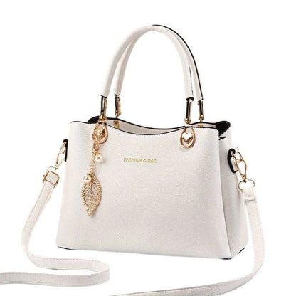 bolsa feminina tote grande maya com pingente branca